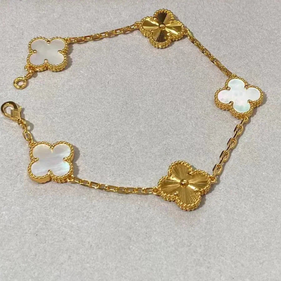 Abby - 18k Gold-Plated Clover Leaf Edition